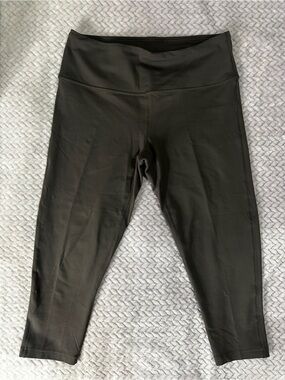 Prana Gray Women’s Capri Leggings